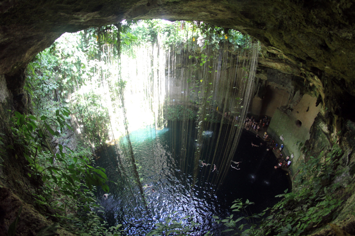 Ik_kil-cenote-Riviera-Maya-Cancun-Caribe-Mexico_blogger (10)