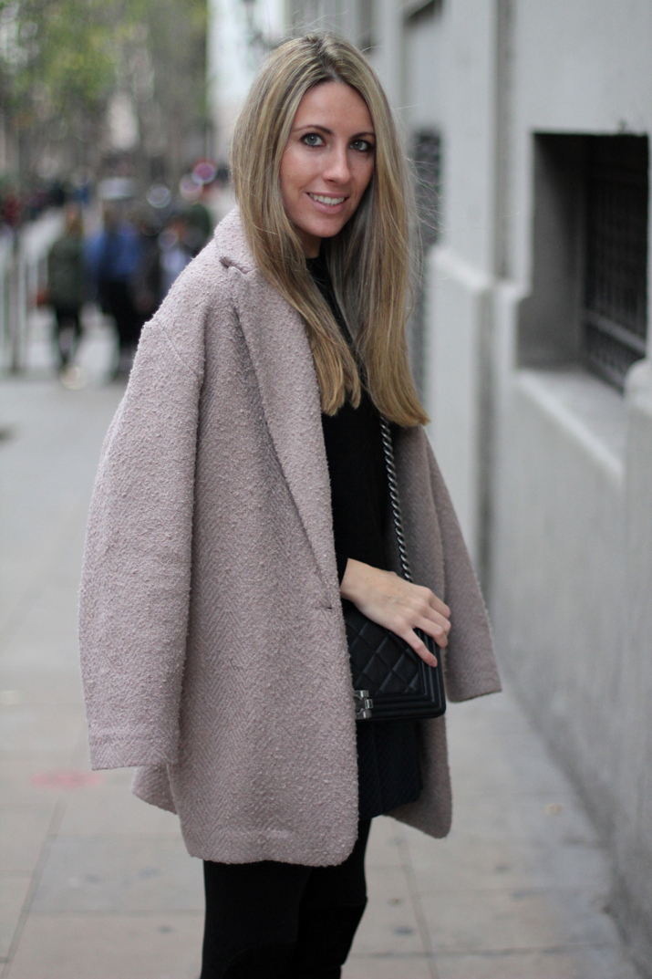 Boy_chanel-camel_coat-Zara-skirt-outfit-fashion_blogger-Monica_Sors-Mes_voyages_a_Paris (8)