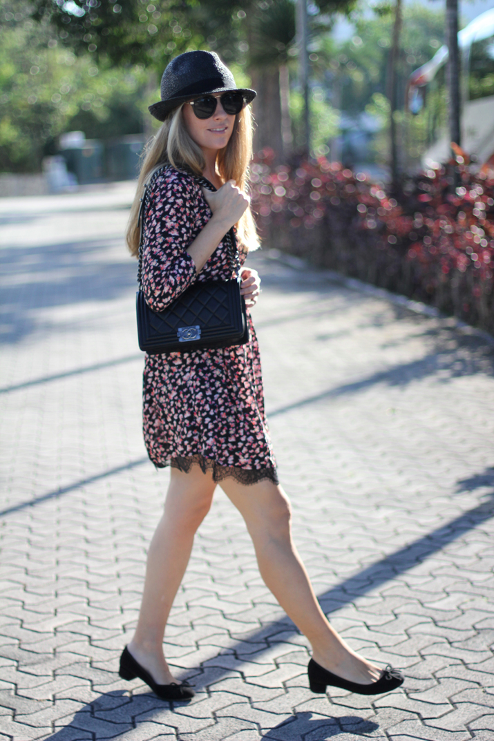 Flowers_and_lace_dress-pull_and_bear-fashion_blogger-Monica_Sors-Mexico (3)