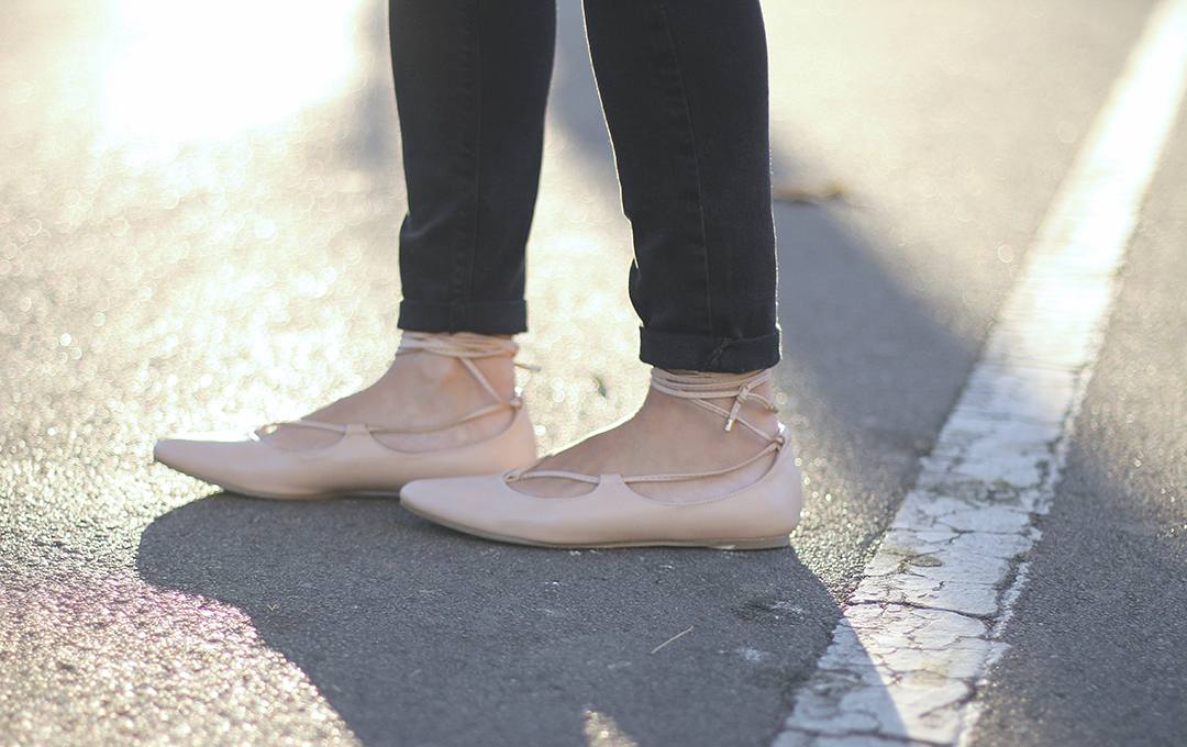 LACE-UP-FLATS-HOW-TO-WEAR--