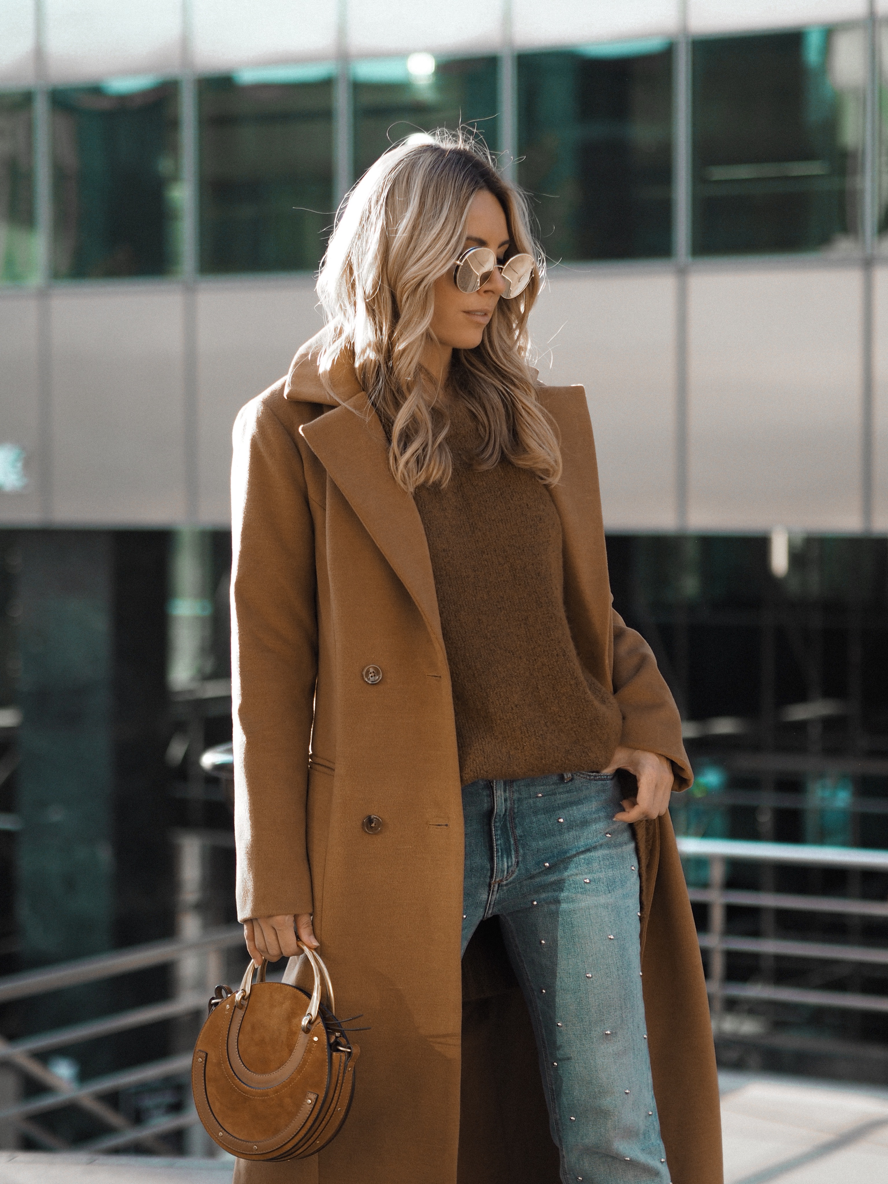 how to dress casual chic